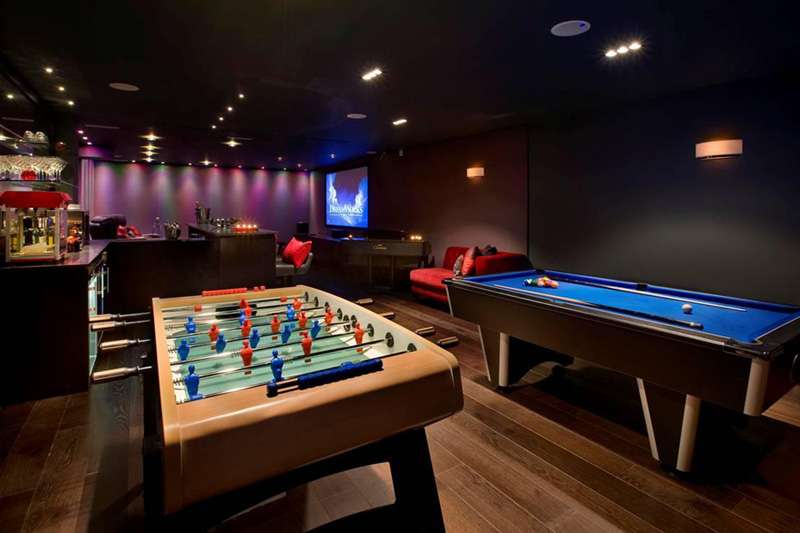 mancave games and bar pool room design idea